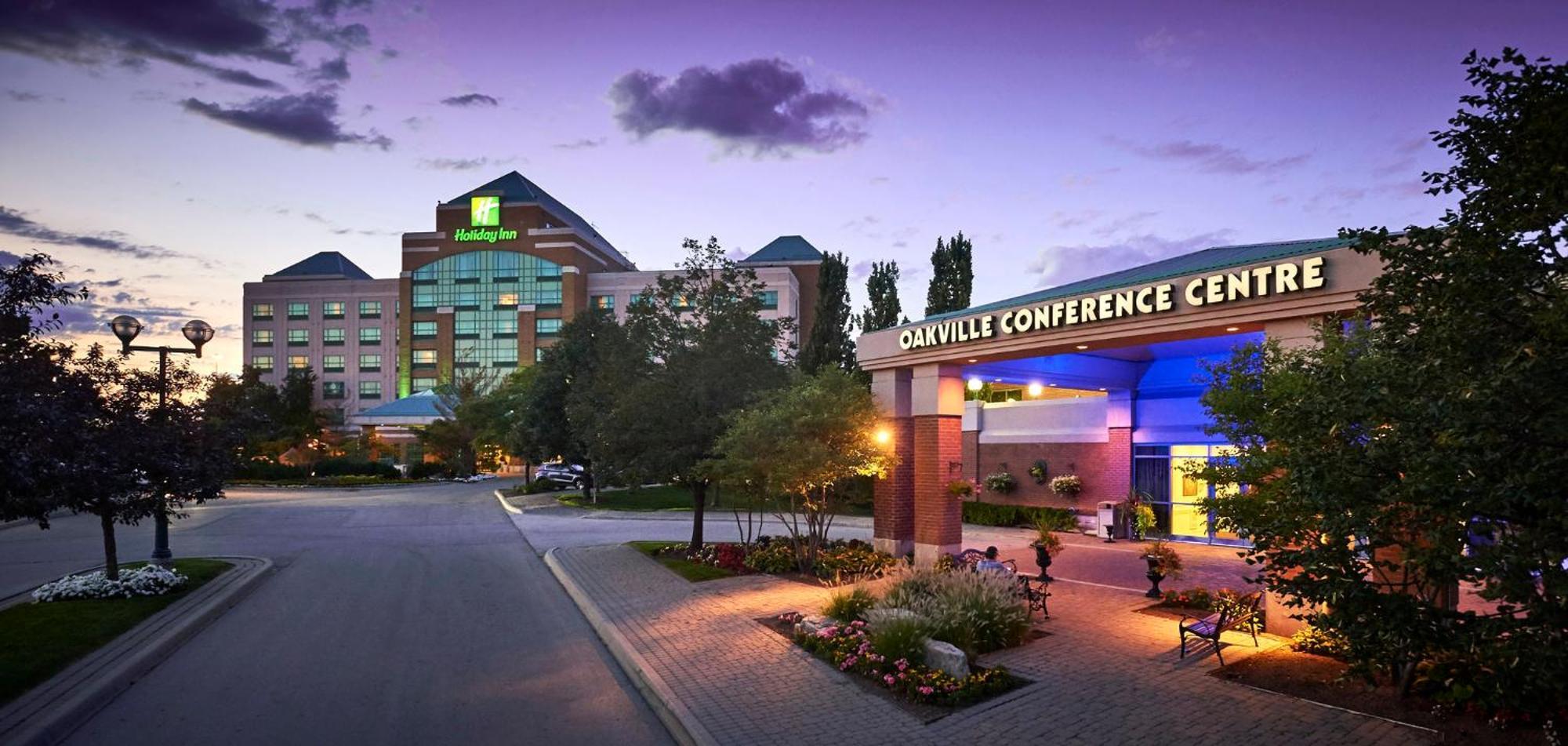 Holiday Inn & Suites Oakville At Bronte, An Ihg Hotel Екстериор снимка